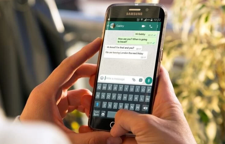 How Expats Stay in Touch Using WhatsApp Web and Telegram Chinese